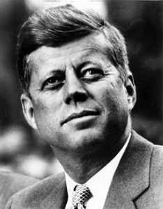 256px-John_F._Kennedy,_White_House_photo_portrait,_looking_up
